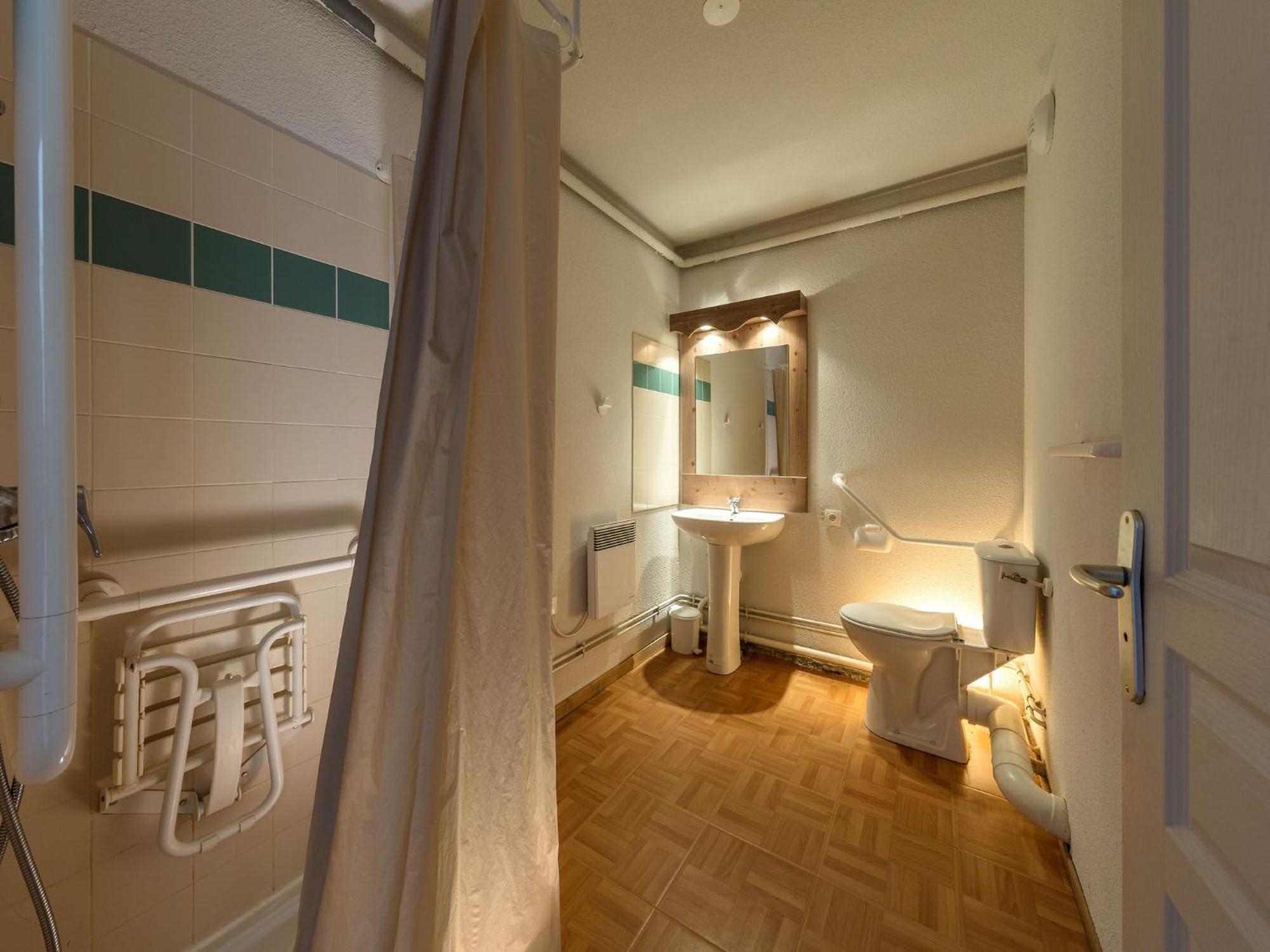Ecrin Des Neiges Aparthotel Chamrousse Cameră foto